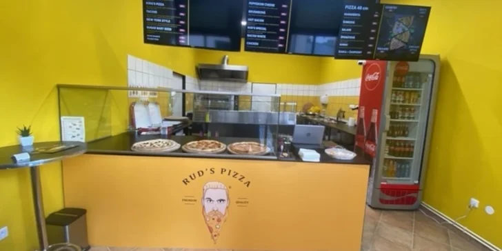 Čtvrtina pizzy o průměru 40 cm dle výběru z denní nabídky v Berouně