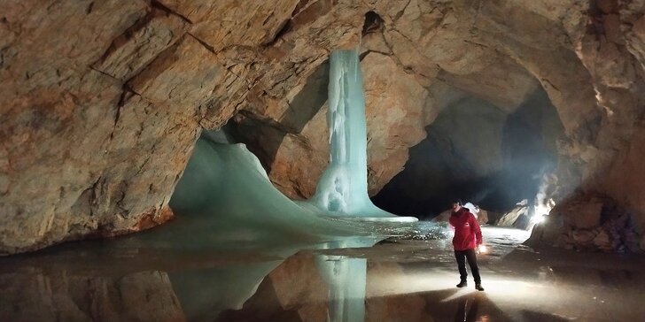 Výlet do Rakouska: největší ledová jeskyně na světě a dvoustupňový vodopád
