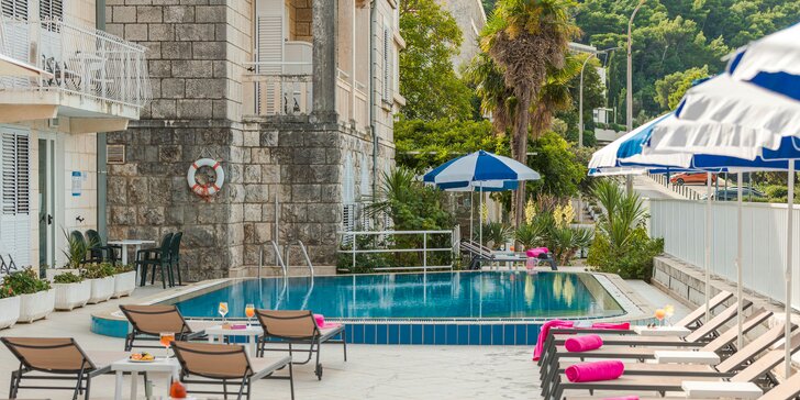 Dubrovník: hotel s bazénem a polopenzí, lokalita hned u pláže