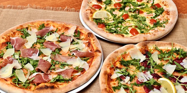 Pizza dle výběru v Nuslích pro 1–2 osoby: salami, quattro formaggi i carpaccio