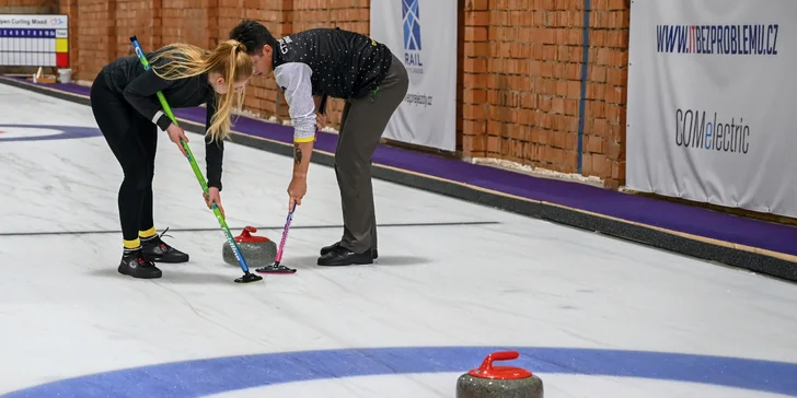 Curling: vstup na turnaj pro veřejnost nebo startovací balíček pro začátečníky