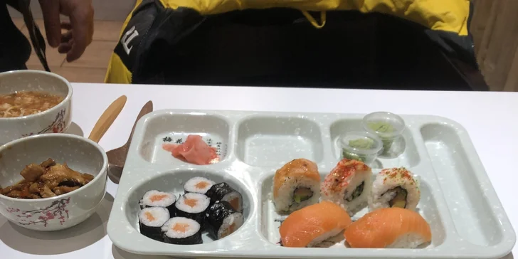 All you can eat v asijském bistru u O2 arény: krevety, sushi, sečuánské kuře i tofu a jiné dobroty