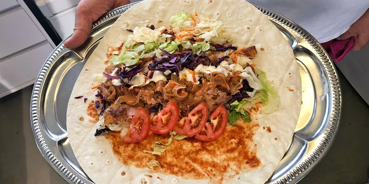 Pravý turecký kebap a köfte i s baklavou či nápojem z rodinného podniku přímo u Divoké Šárky