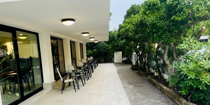 Dovolená s plnou penzí u italského Rimini: hotel 100 m od moře, bazén