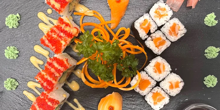 Pestré sushi sety v centru Ústí: 12 až 72 ks rolek s tuňákem, lososem i kaviárem