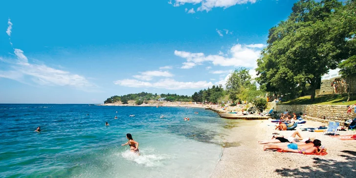 Chorvatská Istrie: 3* hotel v Poreči s all inclusive, 50 metrů na pláž, bazén i sport, first minute slevy