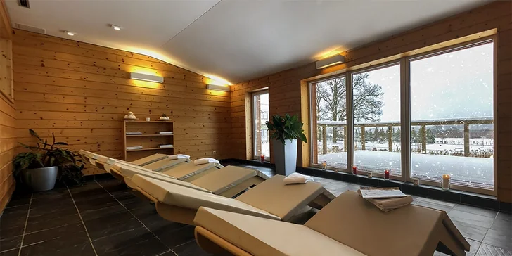 Pobyt v resortu s jízdárnou a rybníky: neomezený wellness, snídaně i sleva na jezdecké lekce