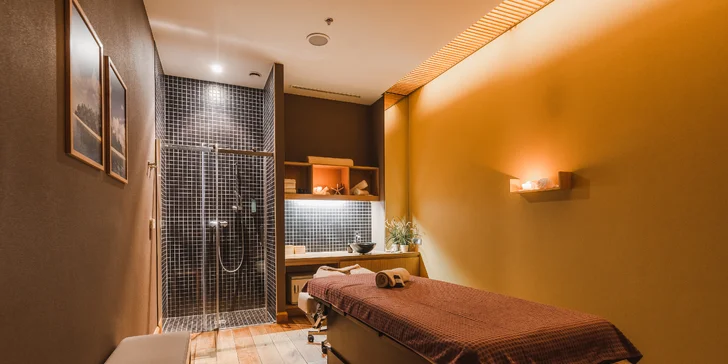 Luxusní hotel sítě Marriott v Sopotech: snídaně či polopenze, wellness, výhled na moře