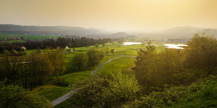 Golfový hotel v Berouně se snídaněmi, neomezeným wellness