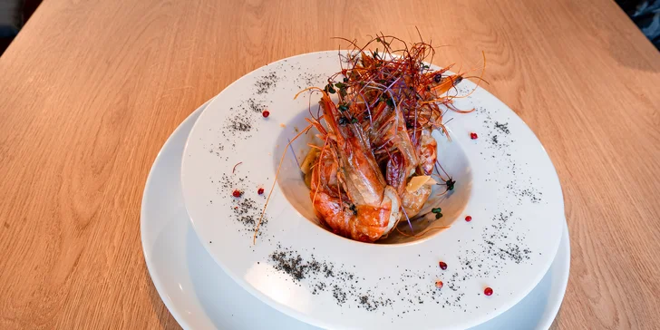 Degustační menu z mořských plodů pro 2 osoby: tygří krevety či chobotnice, tatarák z lososa i polévka