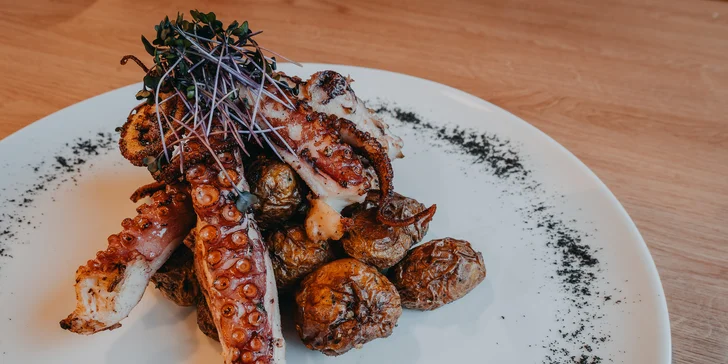 Degustační menu z mořských plodů pro 2 osoby: tygří krevety či chobotnice, tatarák z lososa i polévka
