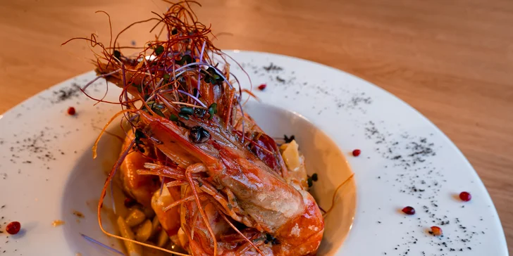 Degustační menu z mořských plodů pro 2 osoby: tygří krevety či chobotnice, tatarák z lososa i polévka