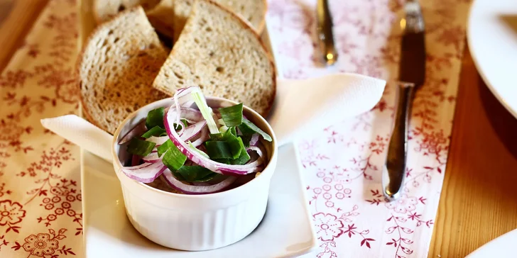 Čtyřchodové menu v Depo Orlová pro dva i s nápoji, které vám doveze vláček
