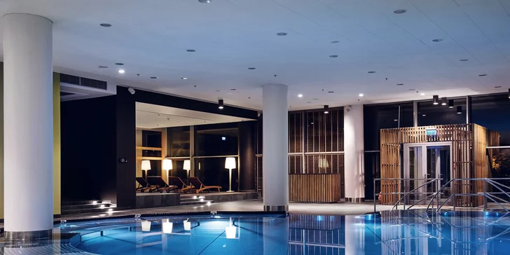 Luxusní hotel sítě Marriott v Sopotech: snídaně či polopenze, wellness, výhled na moře