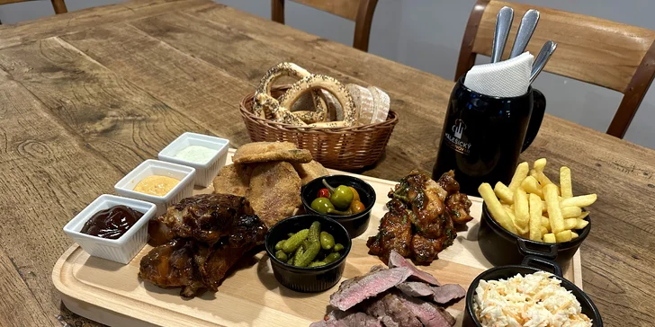 Masové prkno a pivní degustace v Malešickém mikropivovaru pro 2 osoby