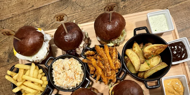 Burgerové menu a pivní degustace v Malešickém mikropivovaru pro 2 osoby