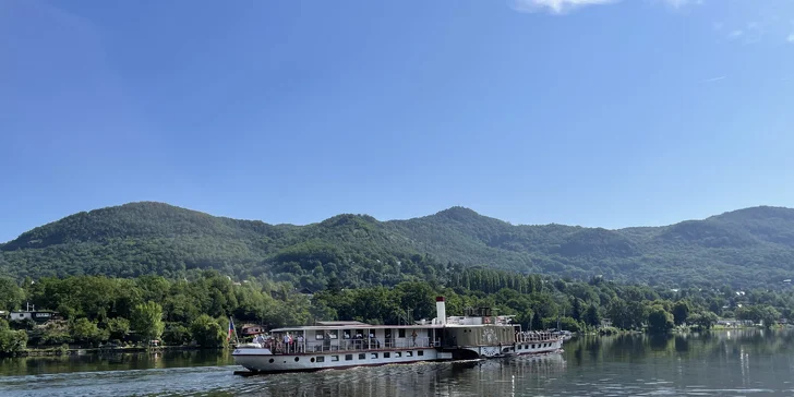 Dárkový lodní lístek na vinařskou plavbu po Labi: oběd, grilování, živá hudba, degustace 8 vín a průvodce