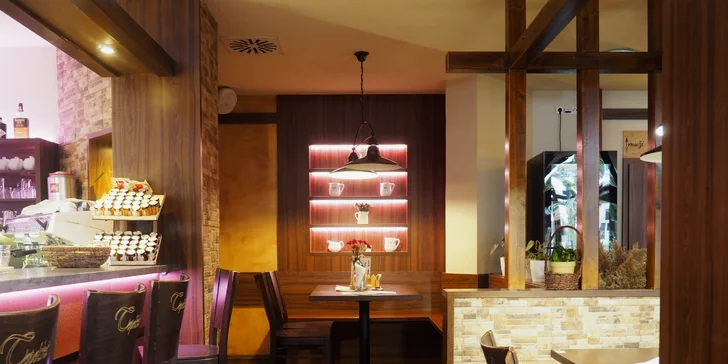 Romantický balíček: privátní vířivka a sauna, voucher na jídlo i degustace piv