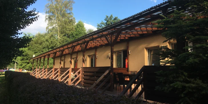 Pobyt na Sázavě s polopenzí: apartmán pro 2 osoby, polopenze a vstupenky do sklářského centra