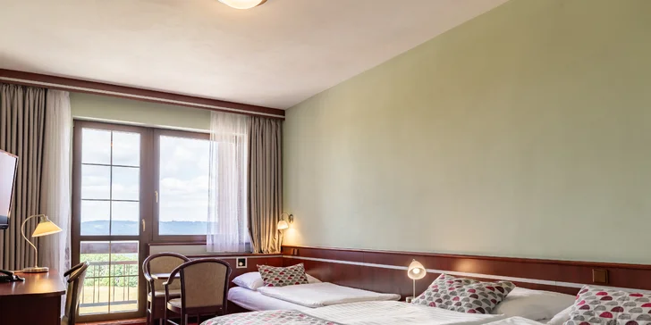 Pobyt v Moravském krasu: hotel ideální pro rodiny, polopenze, minizoo a bazén