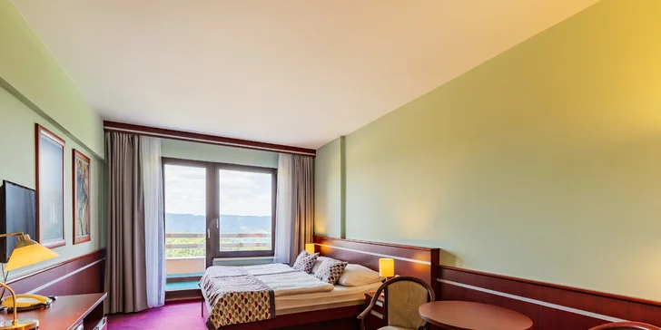 Pobyt v Moravském krasu: hotel ideální pro rodiny, polopenze, minizoo a bazén