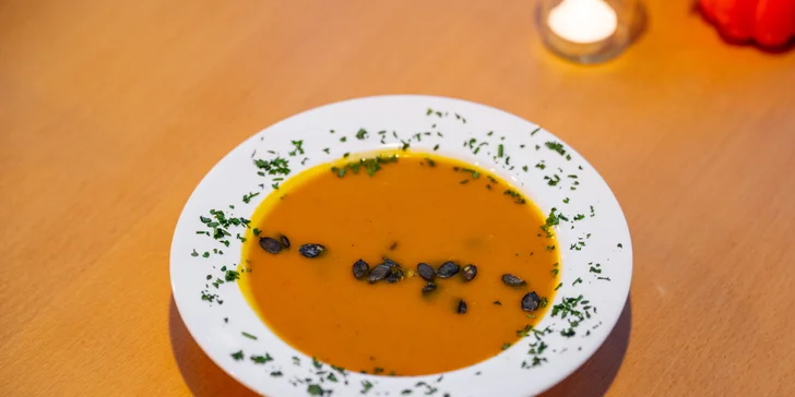 Vegetariánské 4chodové menu pro dva: nachos, tortilla nebo burrito i dortík