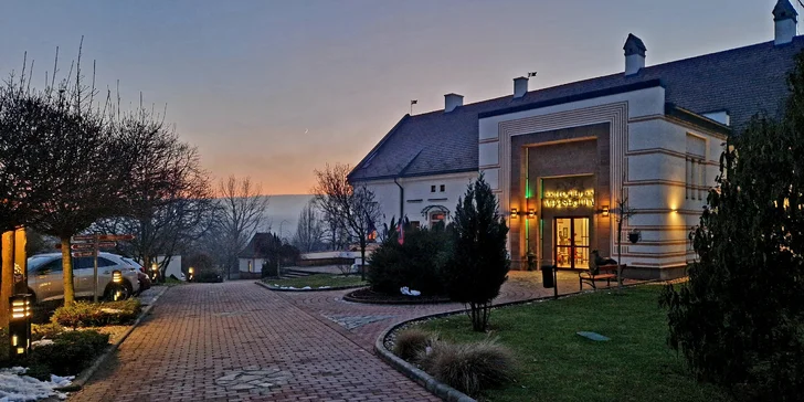 Zámecký pobyt na severovýchodě Maďarska: polopenze, neomezený wellness, dítě do 5,9 let zdarma