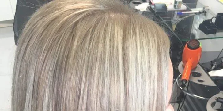 Kadeřnický balíček pro dámy: střih, barvení, masáž hlavy a péče Olaplex