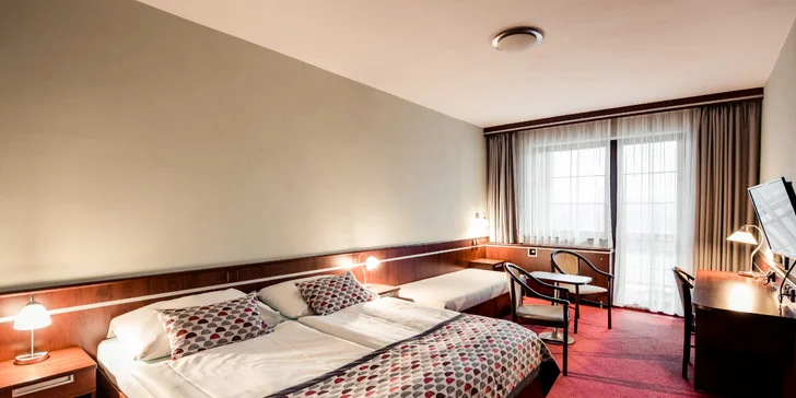 Pobyt v Moravském krasu: hotel ideální pro rodiny, polopenze, minizoo a bazén