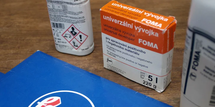 Fotokurzy: práce s analogem, vyvolávání filmů i zvětšování fotek