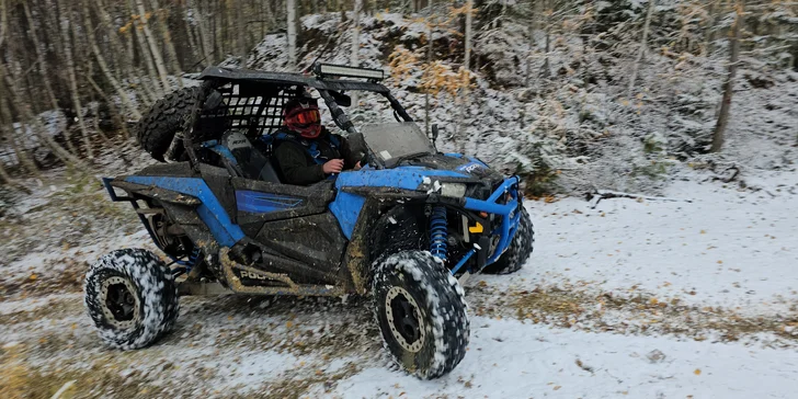 Jízda na přírodním okruhu: 15–60 min. řízení terénní buggy či spolujízdy v dakarské