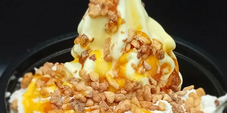 Zmrzlina i ovocný či karamelový pohár a horká čokoláda v DriveThru u Letadla