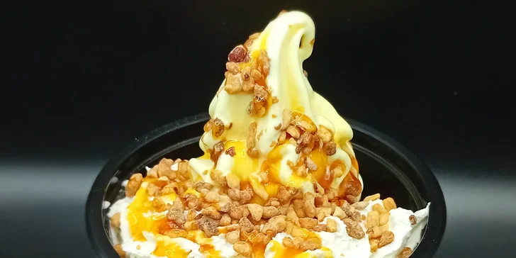 Zmrzlina i ovocný či karamelový pohár a horká čokoláda v DriveThru u Letadla