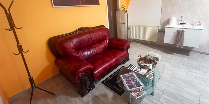 Kosmetické ošetření: hloubkové čištění ultrazvukem, LED maska či radiofrekvenční lifting