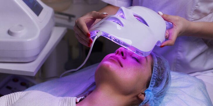 Kosmetické ošetření: hloubkové čištění ultrazvukem, LED maska či radiofrekvenční lifting