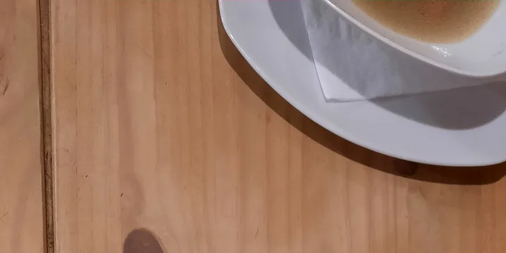 Otevřený voucher na jídlo i pití do restaurace Zlatá Štika: 250 a 500 Kč
