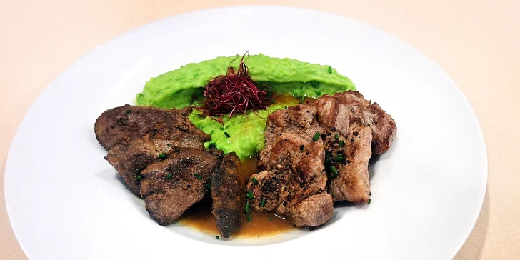 4chodové degustační menu pro dva včetně přípitku, kančí se šípkovou či telecí medailonky jako hlavní chod