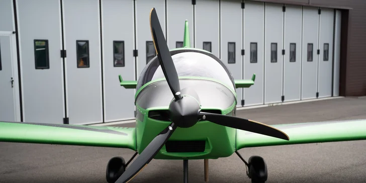 Letecké dobrodružství, při kterém si vyzkoušíte pilotování: 10–60 min.