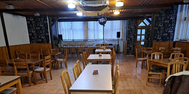 Hotel v Českém středohoří se snídaněmi či polopenzí a saunou