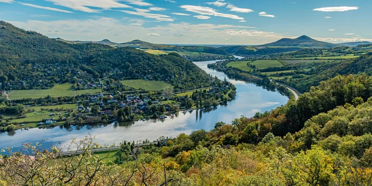 Hotel v Českém středohoří se snídaněmi či polopenzí a saunou