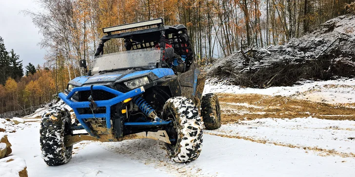 Jízda na přírodním okruhu: 15–60 min. řízení terénní buggy či spolujízdy v dakarské