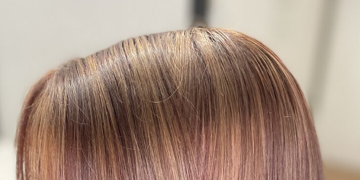 Balíček dámské kadeřnické péče: střih, melír, barva, přeliv i zesvětlení pro všechny délky vlasů