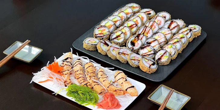 Sushi sety s lososem, avokádem i krabem či okurkou: 30–42 ks maki, nigiri a tempura
