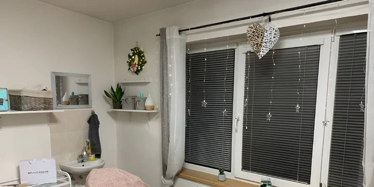 Prodloužení řas metodou 2D–5D a doplnění řas po 3–4 týdnech