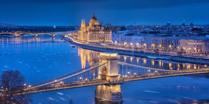 Poznejte Budapešť: moderní 4* hotel v centru, snídaně a neomezeně sauna