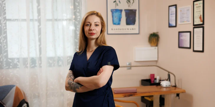 Krásná a zdravá chodidla: medicinální pedikúra SPA nebo klasická s možností gel laku