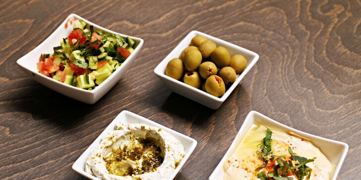 Do Holešovic za chutí Středomoří: all you can eat shawarma, hummusy i saláty pro 1 či 2 osoby