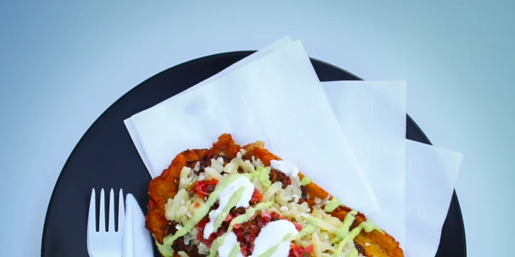 Chutě Jižní Ameriky: taštičky empanadas se salsou nebo placky patacones s masem i pro vegetariány