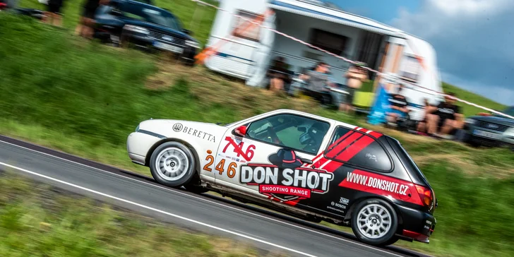 Jízdy na malém či velkém okruhu v Porsche, BMW, Abarthu, Caterhamu, Audi i Jaguaru