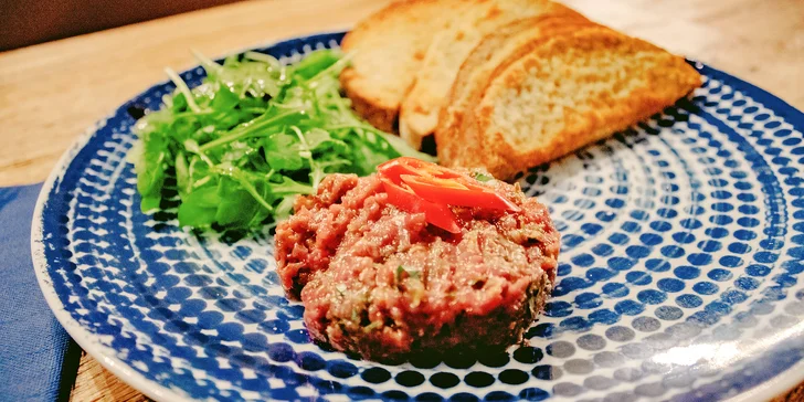 Steakové degustační menu pro 2 osoby: dva nebo tři chody i káva a lahev vína